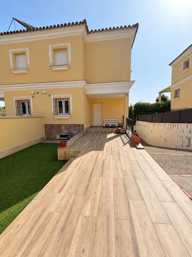 Exclusiva Casa Reformada en Montecastillo — 2