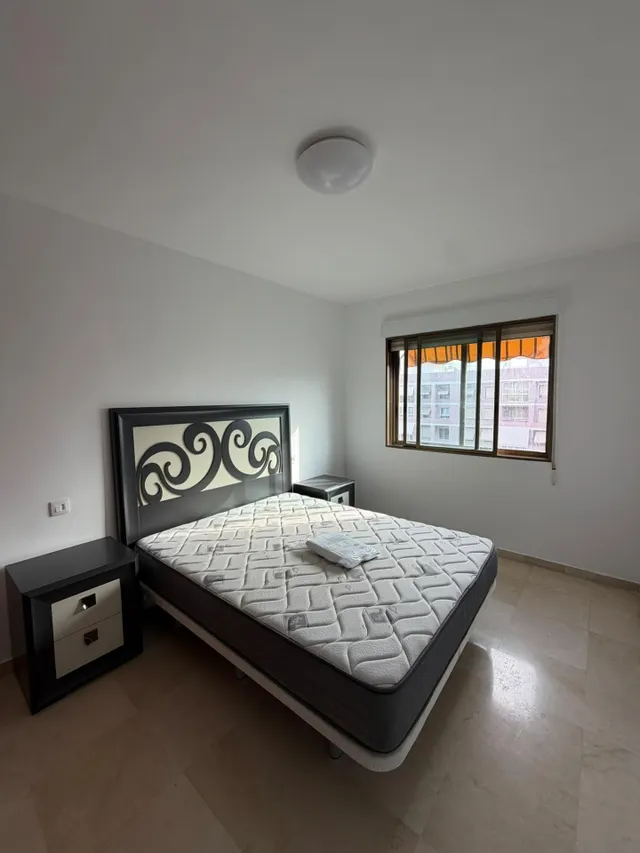 ALQUILER DE EXCELENTE Y AMPLIA VIVIENDA QUE HACE ESQUINA EN ZONA CENTRO DE ALICANTE — 15