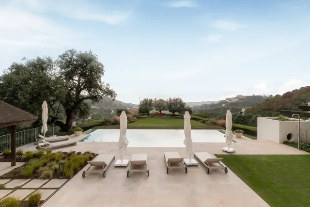Chalet 5 habitaciones 858m² en venta - Costa del Sol — 5