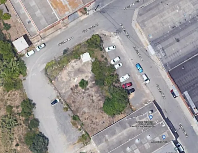FANTÁSTICA PARCELA INDUSTRIAL DE 1.262 m2 EN CAN COMELLAS — 18