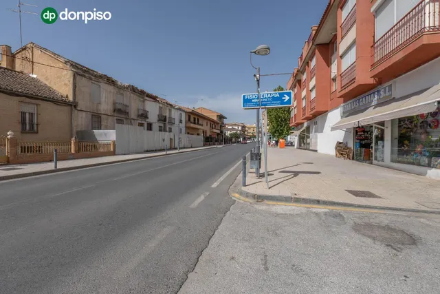 PISO EN LAS GABIAS JUNTO AL METRO — 37