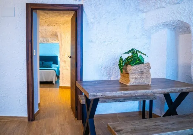 Complejo rural de 4 alojamientos dedicado a alquiler vacacional en Alcalá del Júcar: una joya para inversores — 8