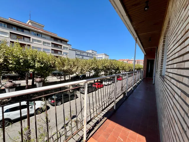 PISO DE 3 habitaciones + GARAJE CERRADO EN EL CENTRO DE TORR