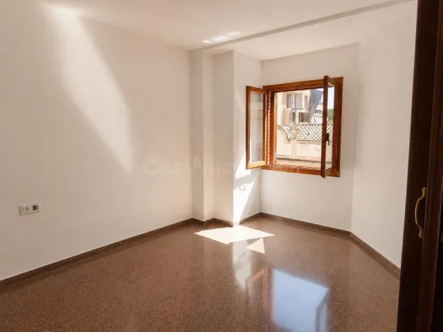 Piso 3 habitaciones 181m² en venta - Zona Pueblo - foto 2
