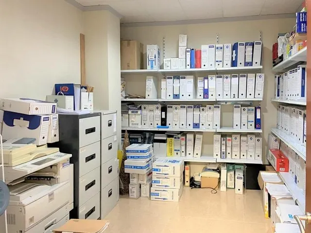 Exclusivo local de oficinas listo para entrar en Albolote — 13
