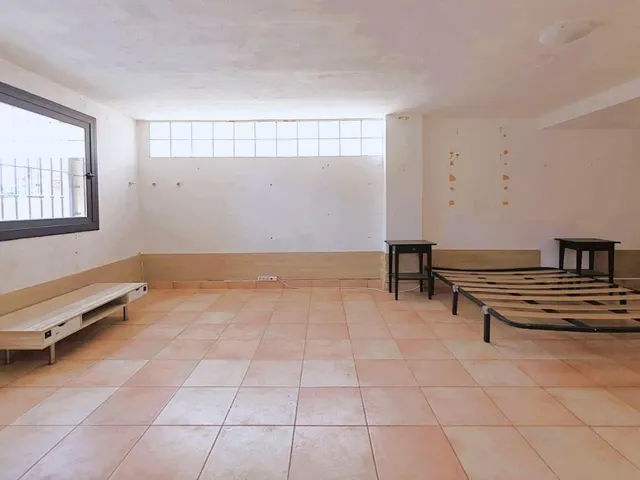 Magnífica y espaciosa casa adosada de 4 plantas (aprox. 176 m2). Varias terrazas y gran zona de piscina comunitaria. Cerca de campos de golf, La Zenia Boulevard, y a poco más de 5 km de las playas. — 8