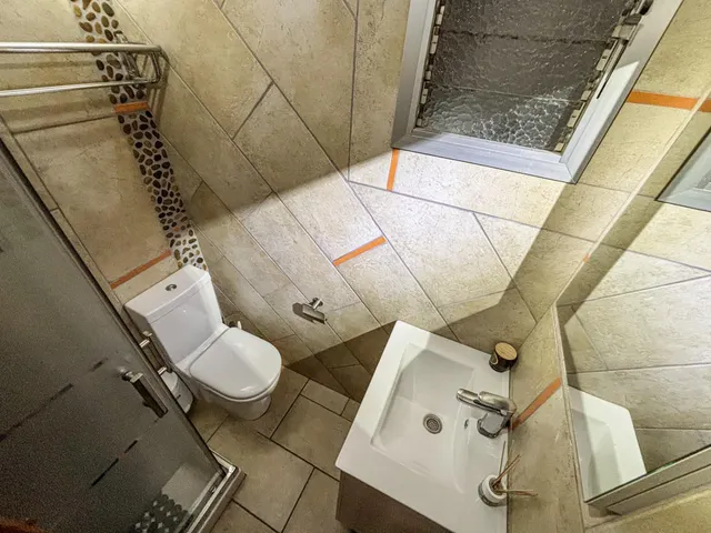 AMPLIA VIVIENDA LISTA PARA ENTRAR A VIVIR — 19