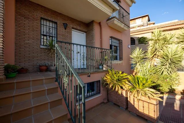 PRECIOSA CASA EN PULIANAS — 3