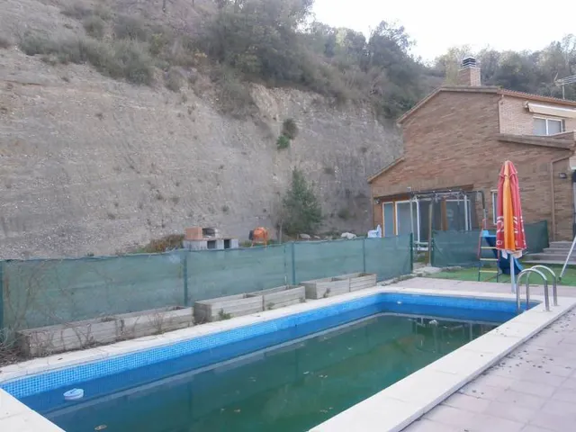 TERRENO EN CAN VILLABA DE ABRERA CON PISCINA Y BARBACOA, A 25 MINUTOS DE BARCELONA — 11