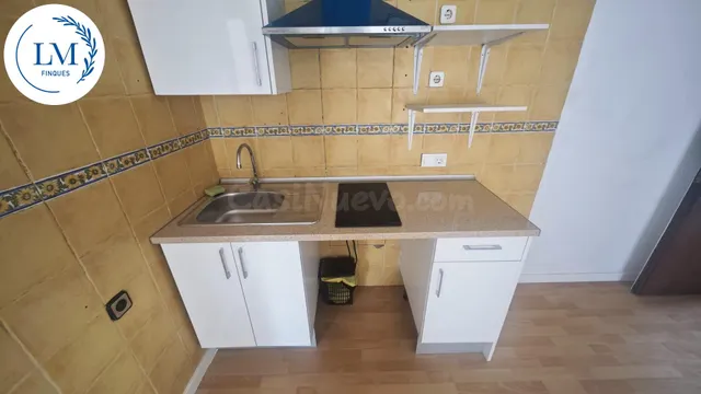 ¡Luminoso piso con gran balcón en pleno centro de Vilanova i - foto 5
