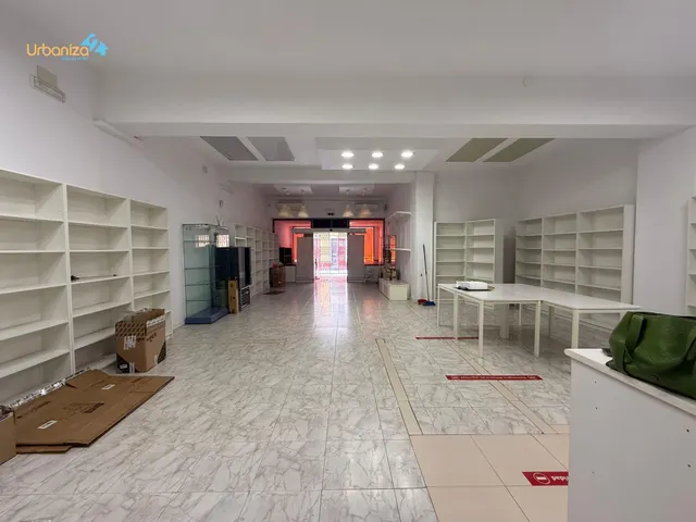 Local comercial en el centro de Badajoz — 11