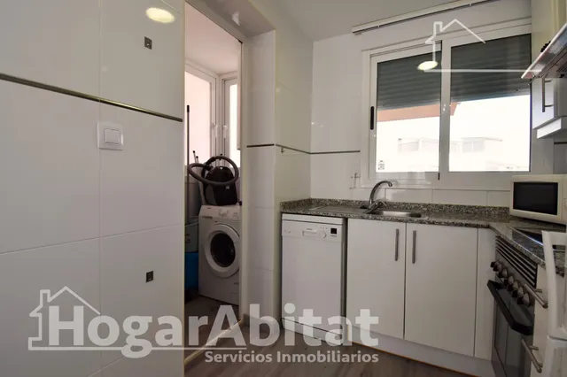 ¡EN PRIMERA LÍNEA DE PLAYA! LUMINOSO EN RESIDENCIAL CON PISCINA Y GARAJE — 10