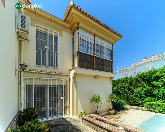 ¡Tu Oasis Privado de Lujo en Cortijo del Aire: Piscina, Espacio y Exclusividad en Albolote! — 13