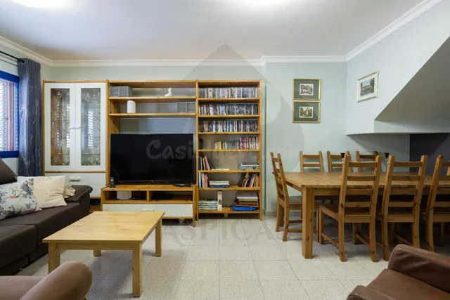 Dúplex de 4 dormitorios con 2 plazas de garaje y trastero en Valsequillo — 3