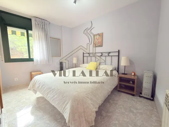 EN EXCUSIVA: Piso impecable de 4 habitaciones con suite, balcón y parking en Via Europa — 4