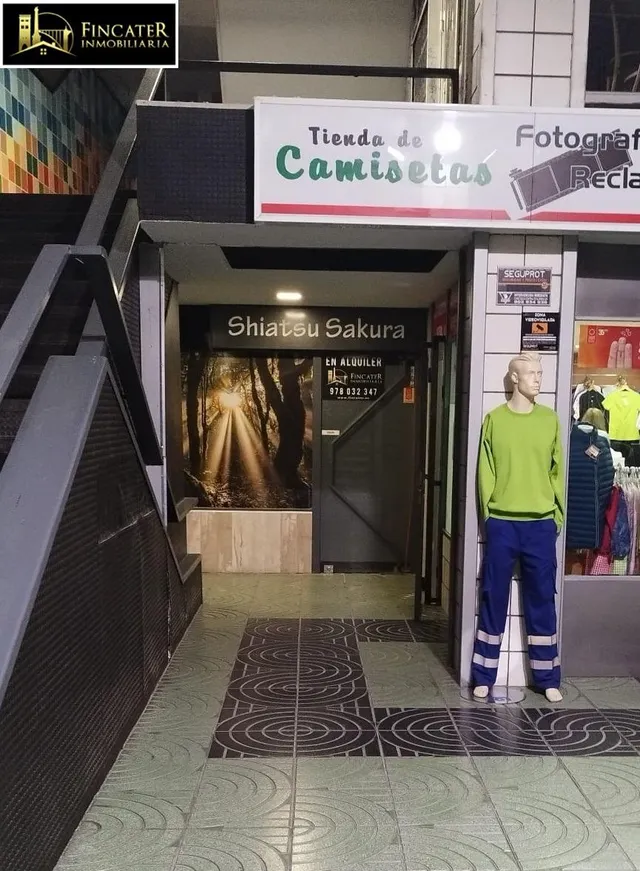LOCAL COMERCIAL EN LA PLAZA DEL TORICO — 11