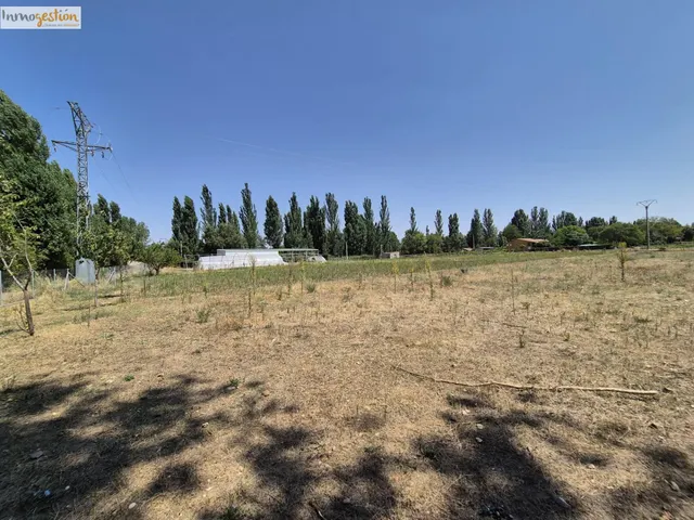 TERRENO CON NAVE EN VENTA EN VILLABAÑEZ (VALLADOLID) — 21