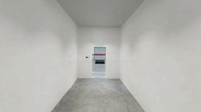 ¡Trastero / almacén de más de 12 m2 con acceso directo para furgoneta hasta la puerta! — 4