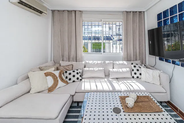 Adosado de 3 dormitorios 2 baños en Orihuela Costa ¡Tu hogar ideal en Las Chismosas! ✨ — 8