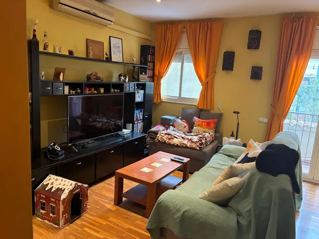 Piso de 3 habitaciones con balcón y ascensor en Horta-Guinardó — 6