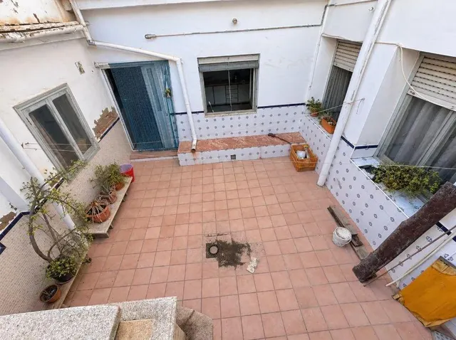 Planta baja con patio y garaje en ALMORADÍ — 16
