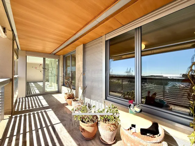 APARTAMENTO EXCLUSIVO EN AVD DOCTOR GADEA CON VISTAS AL MAR - foto 2