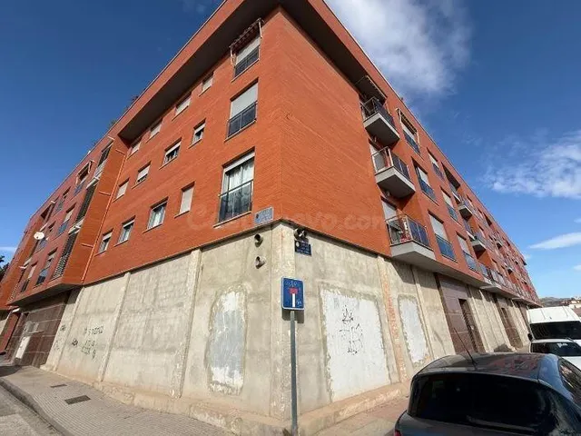 SE VENDE piso OKUPA en C Juan Jose Mtnez Ferra S/N de Lorca - foto 4