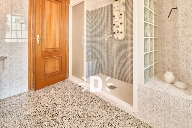 SE ALQUILA VIVIENDA EN VALENCIA — 31