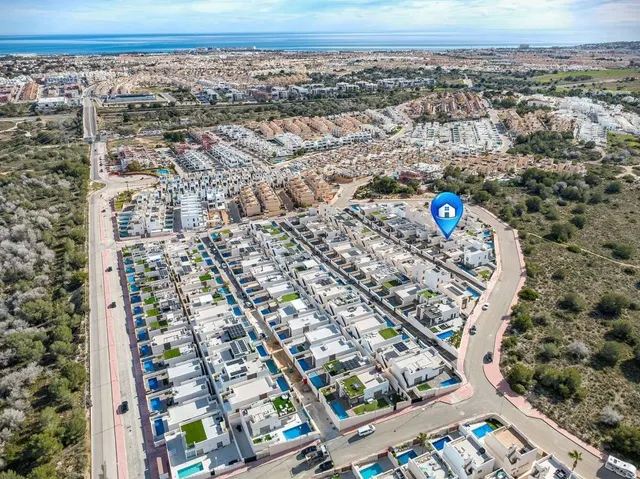 Villa 3 habitaciones en venta - Lomas de Cabo Roig — 48