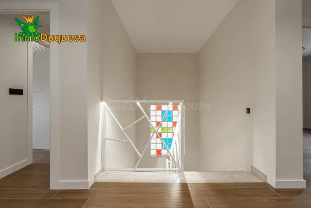 Casa con dimensiones de CHALET en Alfacar, 7 dorm. REFORMA RECIENTE (Sin terminar). — 12