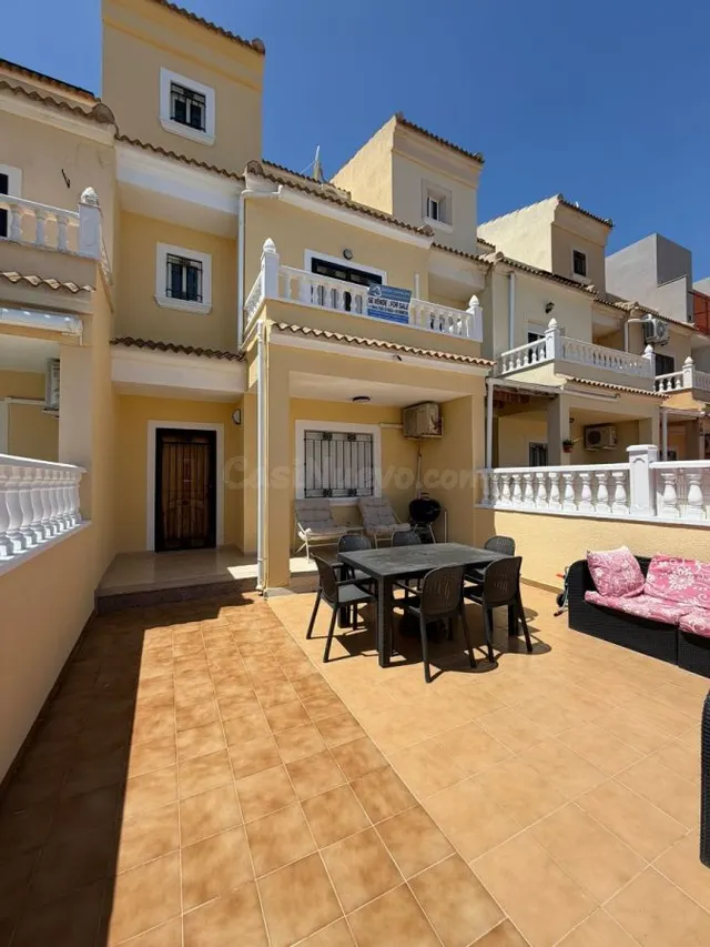 Casa 3 habitaciones 140m² en venta - Lomas de Don Juan - foto 2