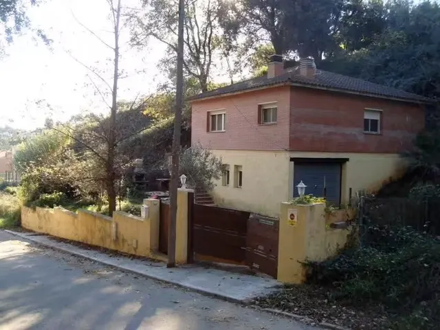 SE VENDE CASA EN CASTELLAR DEL VALLES