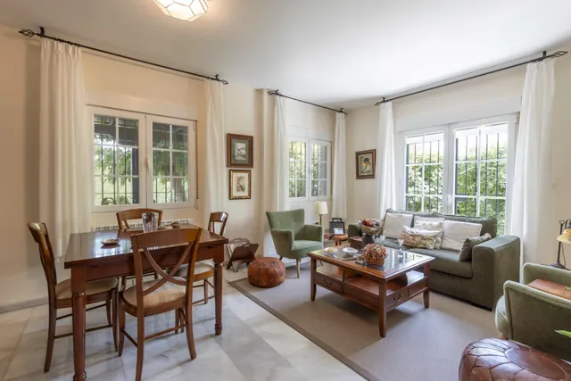 Chalet pareado con piscina, jardín y bonitas vistas a Granada en La Zubia — 7