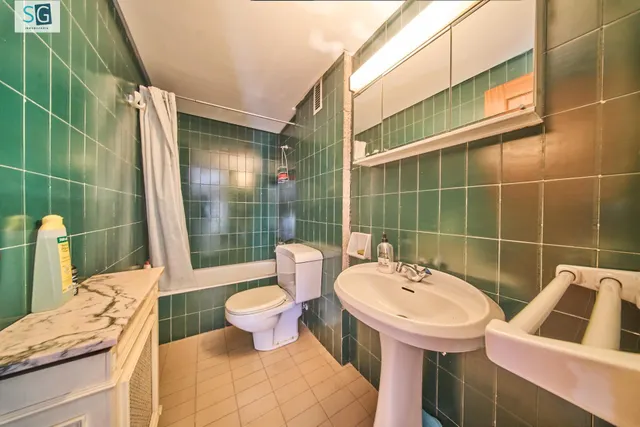 Residencia exclusiva en Paseo del Salón con vistas despejadas — 18