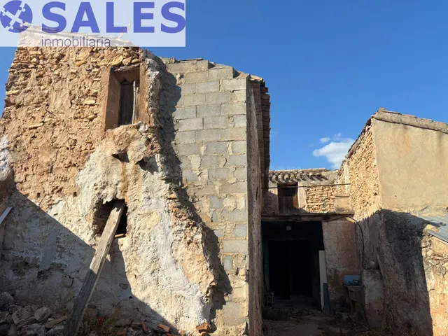 ️ OPORTUNIDAD EN VENTA – CASA PARA REFORMAR EN PLENO CENTRO 