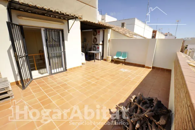 Casa seminueva con garaje, terraza y ascensor — 21