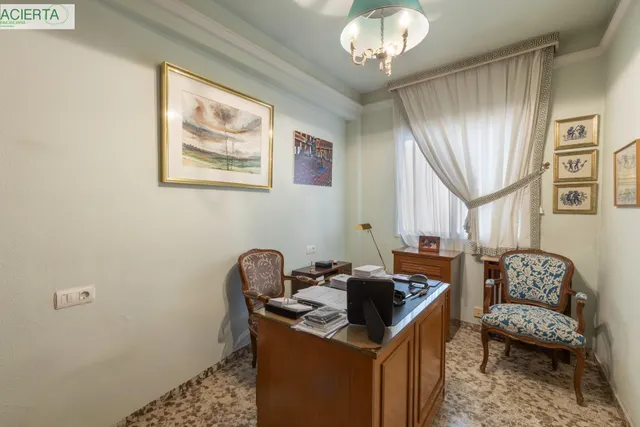 Amplia vivienda en pleno centro de Granada — 34