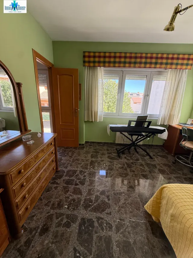 INMOHOUSE VENDE PAREADO — 50