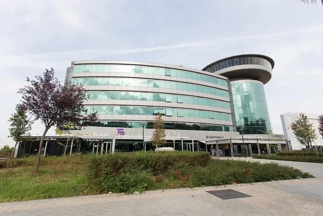 EXCLUSIVO piso en ALQUILER (FORUM) — 25