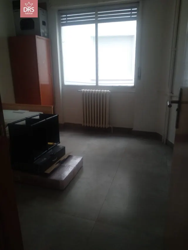 PISO EN PLENO CENTRO, CL MARTINEZ VILLENA AL LADO DEL ALTOZANO — 27