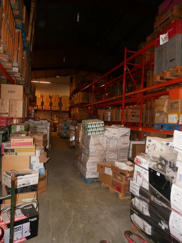 Se venden naves con parcela de 2.868 m2 en Senda De los Garres — 24