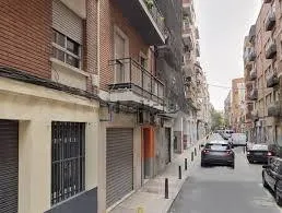 Inmueble tapiado para reformar Piso tapiado de 100 m2 para reformar en el barrio de El Carmen, Murcia.