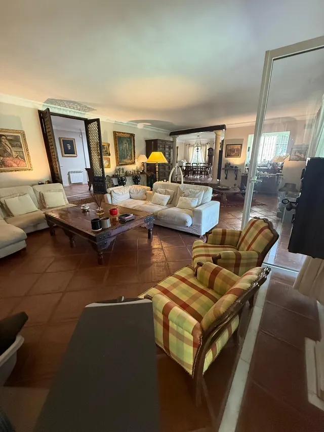 se vende 2 parcelas contiguas con casa en urbanizacion Atalaya rio Verde Marbella — 3