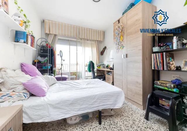 En Venta Piso de 4 dormitorios con ascensor, ideal para reformar a tu gusto. — 16