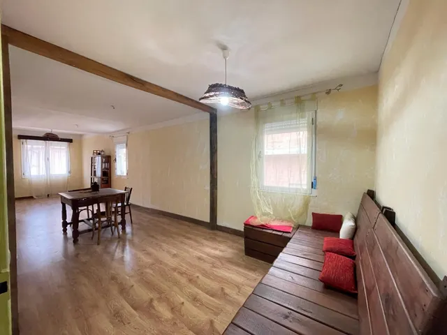 SE VENDE CASA EN CORULLÓN — 14