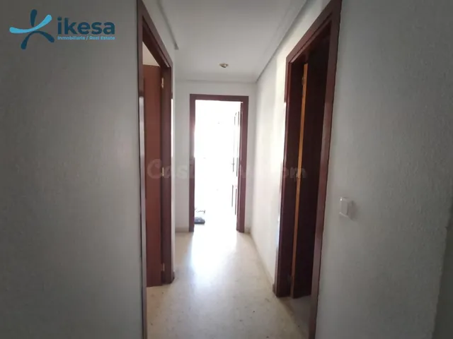 Piso ubicado en el edificio Villasol del Polígono Guadalquiv - foto 4
