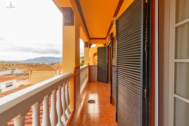 CASA CON VISTAS PANORAMICAS EN PUERTO DE LA TORRE — 25