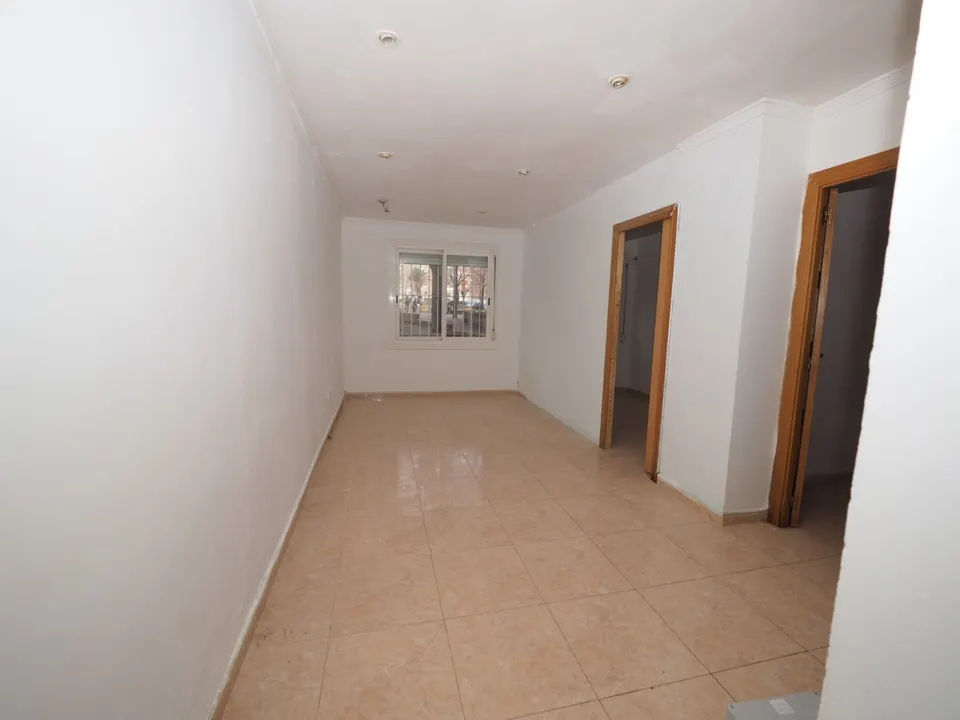 SE VENDE PISO EN BADALONA, ZONA LLEFIÀ