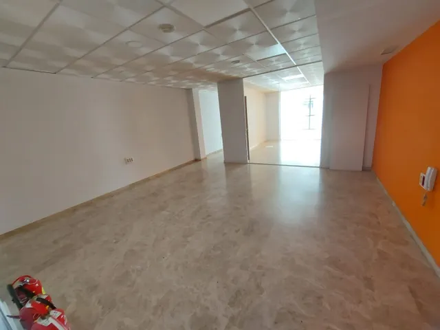 oficina en venta situada en la plaza mayor de El Ejido — 14