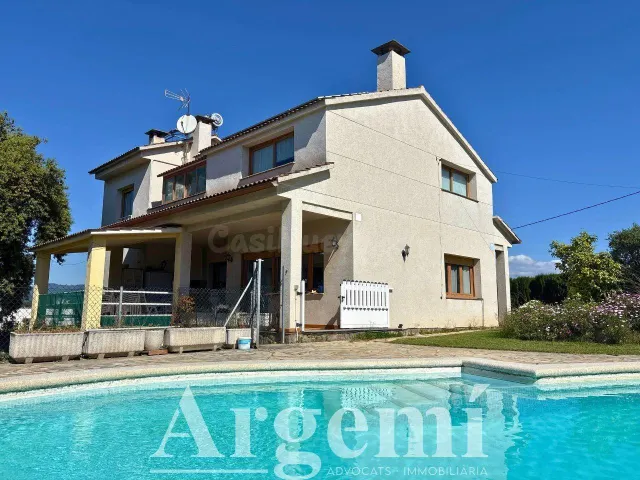 VENTA en EXCLUSIVA casa en Palau-solità i plegamans - foto 2